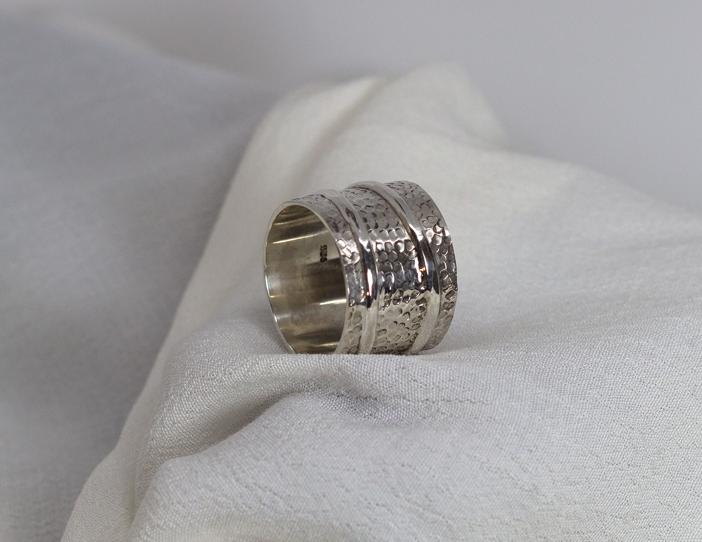 anillo-plata-lautar-martelado-fino2-silverboat