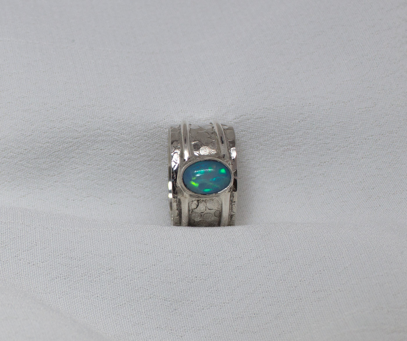 anillo-plata-larr13-opalo-azul19-silverboat