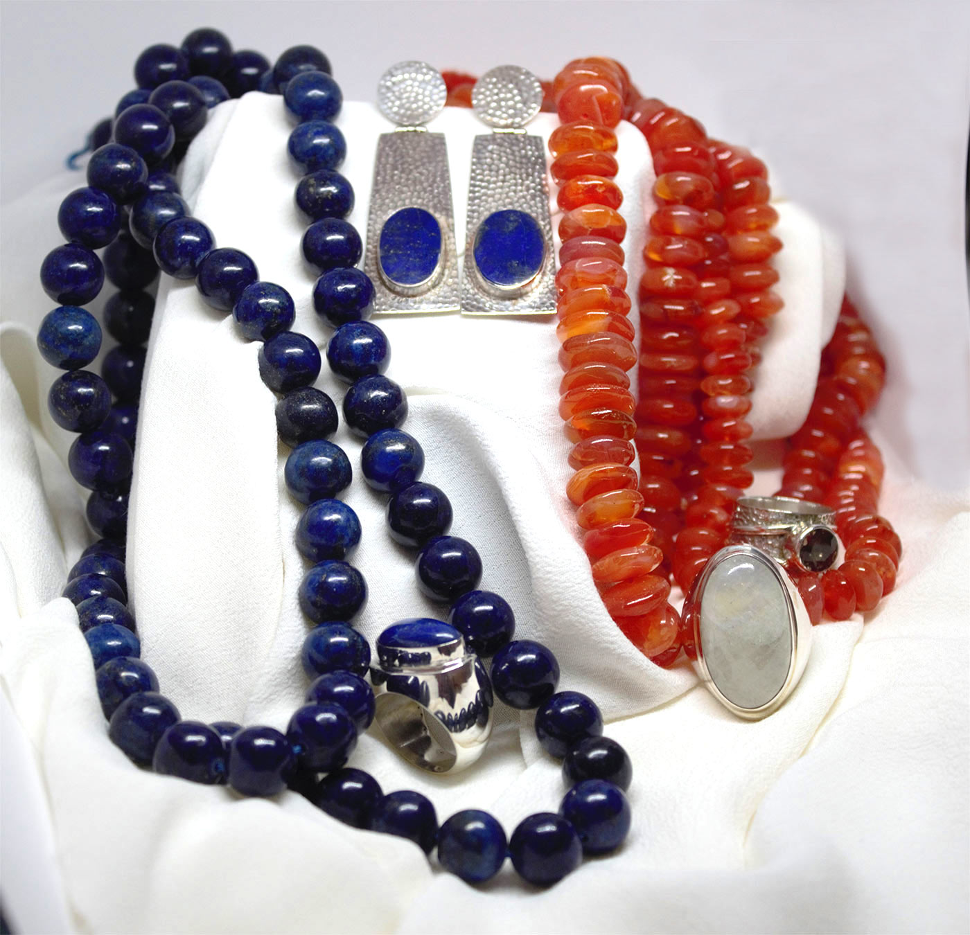 Collares